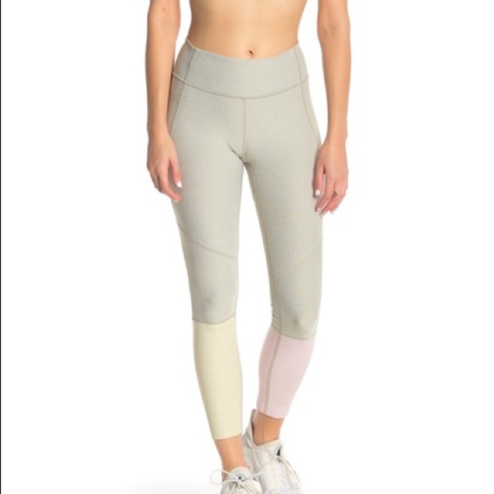 Outdoor Voices 7/8 Dipped Legging
